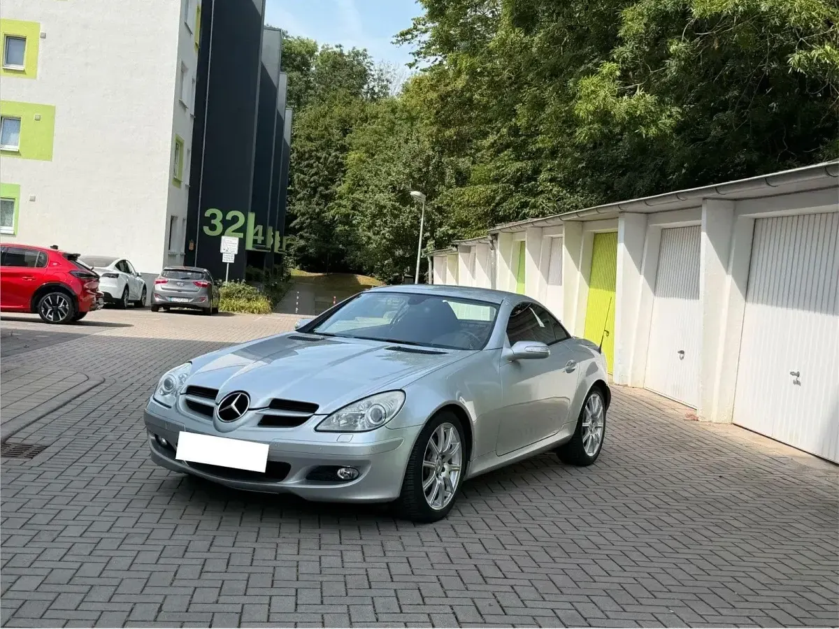 Gebraucht Mercedes SLK280 231 PS (169 kW) 2006 Silber Cabrio