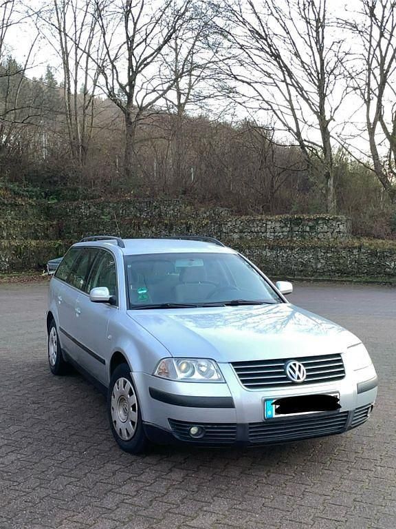 Gebraucht VW Passat 102 PS (75 kW) 2001 Grau Limousine