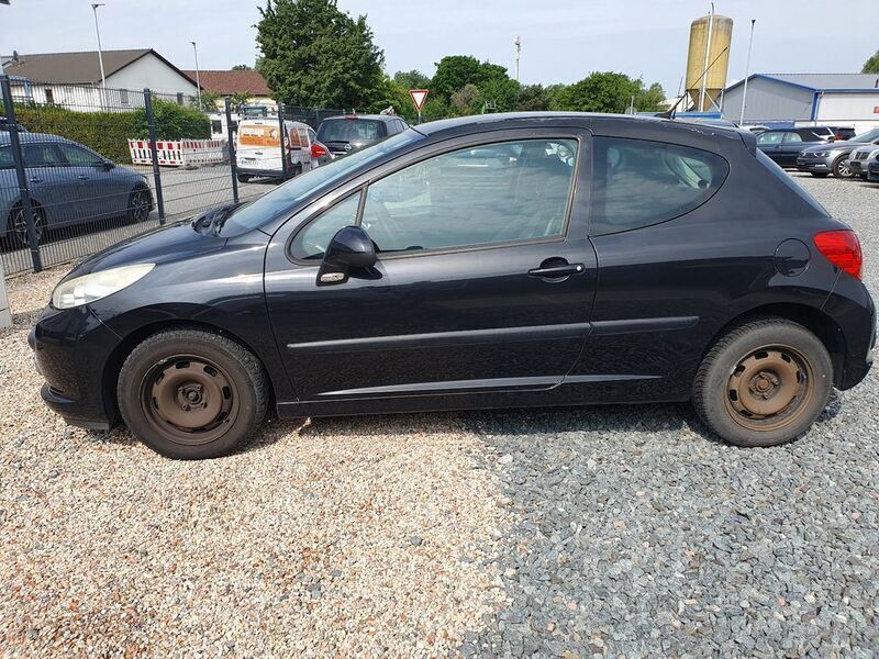 Gebraucht Peugeot 207 Urban Move 95 PS (69 kW) 2009 Schwarz Limousine