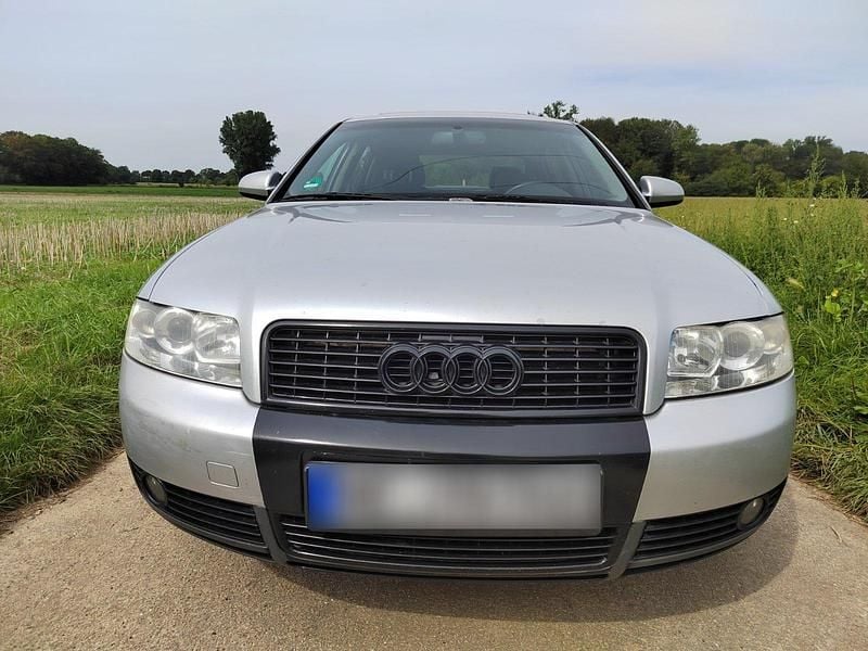 Gebraucht Audi A4 130 PS (95 kW) 2003 Silber Limousine