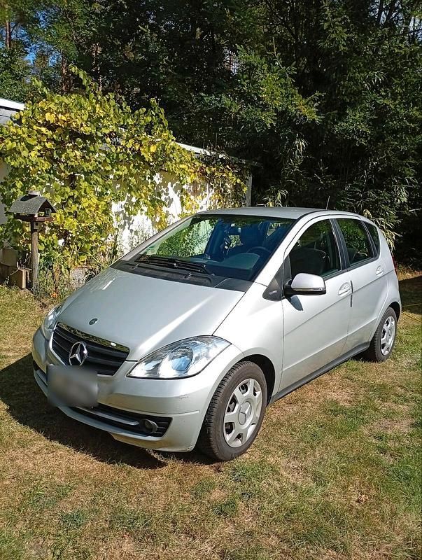Silber Gebraucht 2010 Mercedes A160 Kleinwagen | 3.500 € (Guter Preis) - Bild 1/1