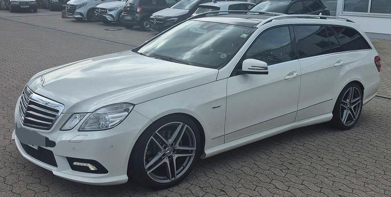 Gebraucht Mercedes E350 Avantgarde 265 PS (194 kW) 2011 Weiß Kombi