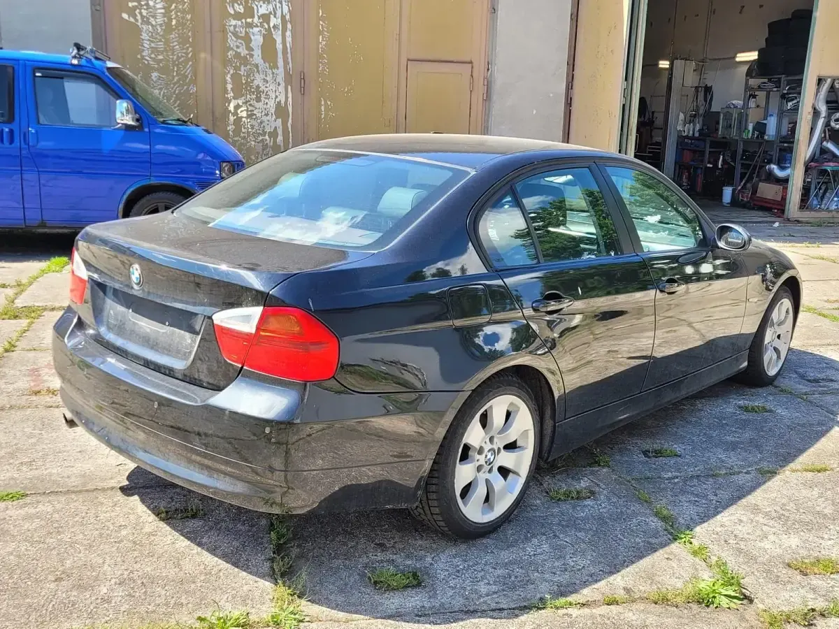 Gebraucht BMW 320 150 PS (110 kW) 2005 Schwarz Limousine