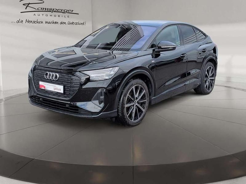 Gebraucht Audi Q4 e-tron S-Line 219 kW (299 PS) 2023 Mythosschwarz metallic SUV