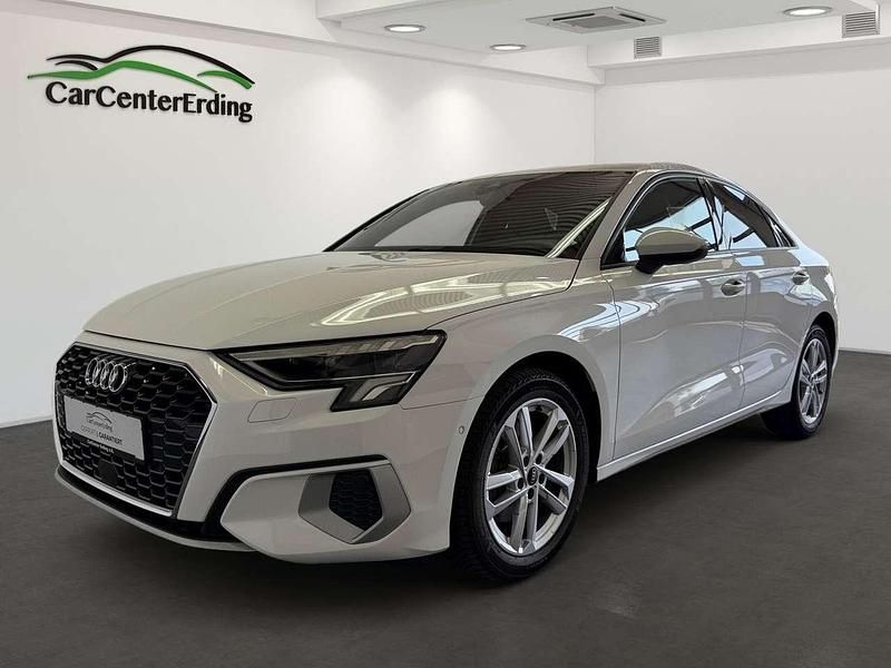 Ibisweiss Gebraucht 2021 Audi A3 S-Line Limousine | 23.990 € (Fairer Preis) - Bild 1/4