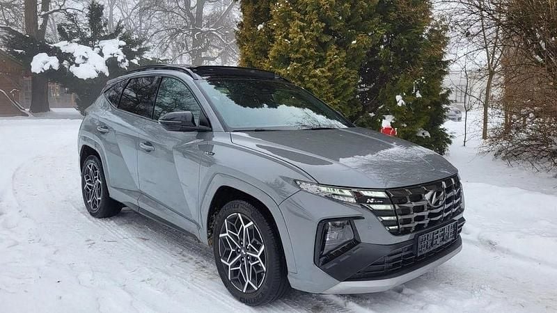 Grau Gebraucht 2021 Hyundai Tucson SUV | 21.000 € (Superpreis) - Bild 1/4