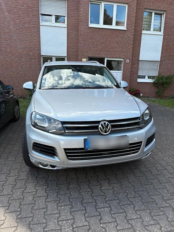 Silber Gebraucht 2010 VW Touareg SUV | 10.199 € (Guter Preis) - Bild 1/4