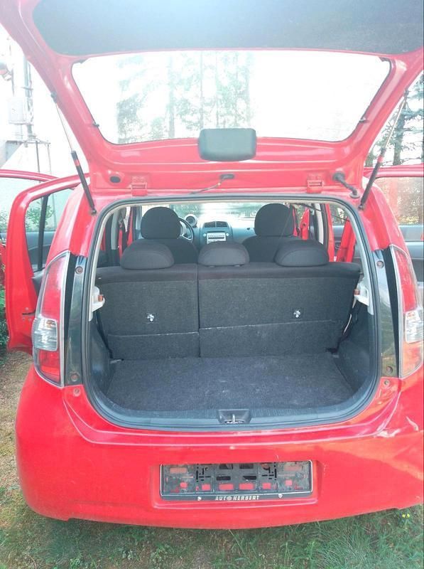 Rot Gebraucht 2006 Daihatsu Sirion Kleinwagen | 450 € (Fairer Preis) - Bild 1/4