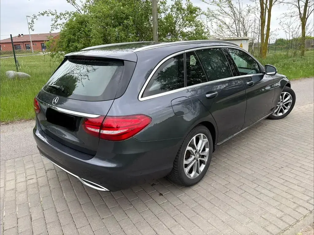 Gebraucht Mercedes C200 Avantgarde 184 PS (135 kW) 2015 Grau Limousine