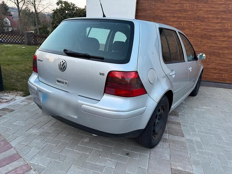 Gebraucht VW Golf IV 105 PS (77 kW) 2003 Kleinwagen