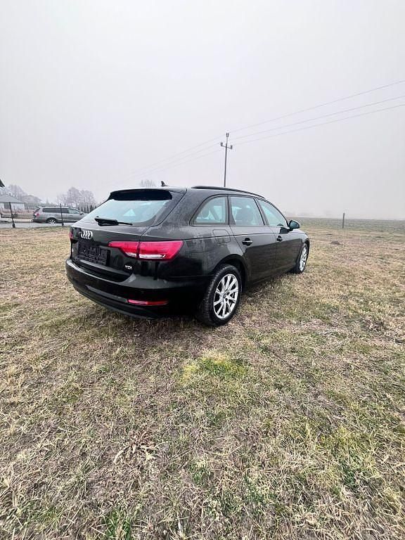 Gebraucht Audi A4 Ambiente 150 PS (110 kW) 2016 Schwarz Kombi