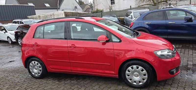 Gebraucht VW Golf VI Comfortline 102 PS (75 kW) 2010 Rot Kleinwagen