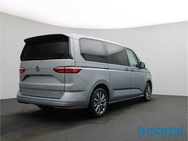 Gebraucht VW Multivan Life 177 PS (130 kW) 2025 Monosilber metallic Van / Kleinbus