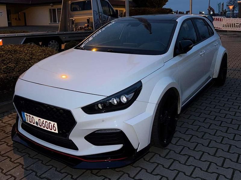 Gebraucht Hyundai i30 275 PS (202 kW) 2018 Weiß Limousine