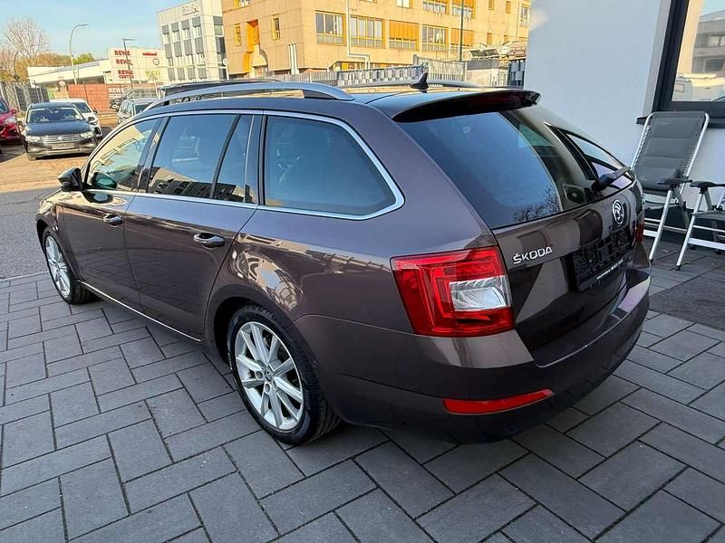 Gebraucht Skoda Octavia Style 150 PS (110 kW) 2015 Topazbraun metallic Kleinwagen