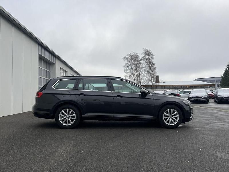 Gebraucht VW Passat Business 150 PS (110 kW) 2020 Grau Kombi