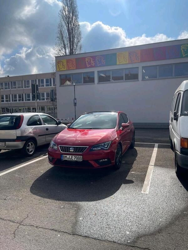 Andere außenfarben Gebraucht 2019 Seat Leon ST XCELLENCE Kombi | 16.850 € (Fairer Preis) - Bild 1/4
