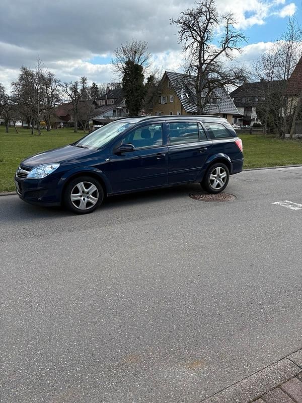Gebraucht Opel Astra Edition 90 PS (66 kW) 2008 Blau Kombi