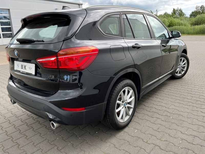 Gebraucht BMW X1 Advantage 150 PS (110 kW) 2020 Saphirschwarz metallic SUV