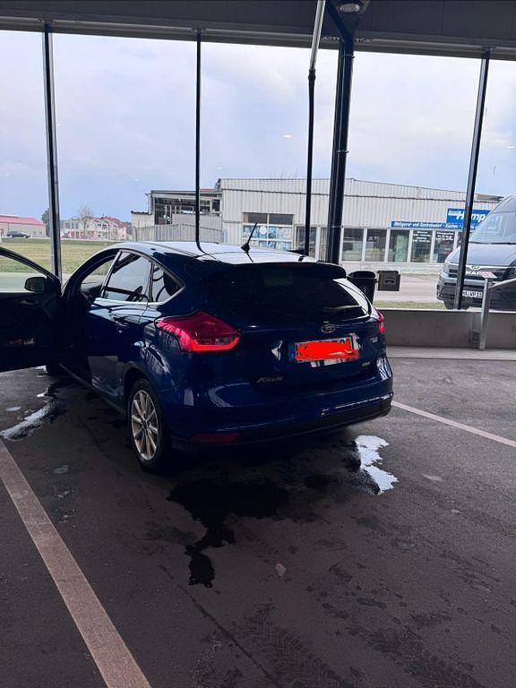 Gebraucht Ford Focus Titanium 125 PS (91 kW) 2014 Blau Limousine