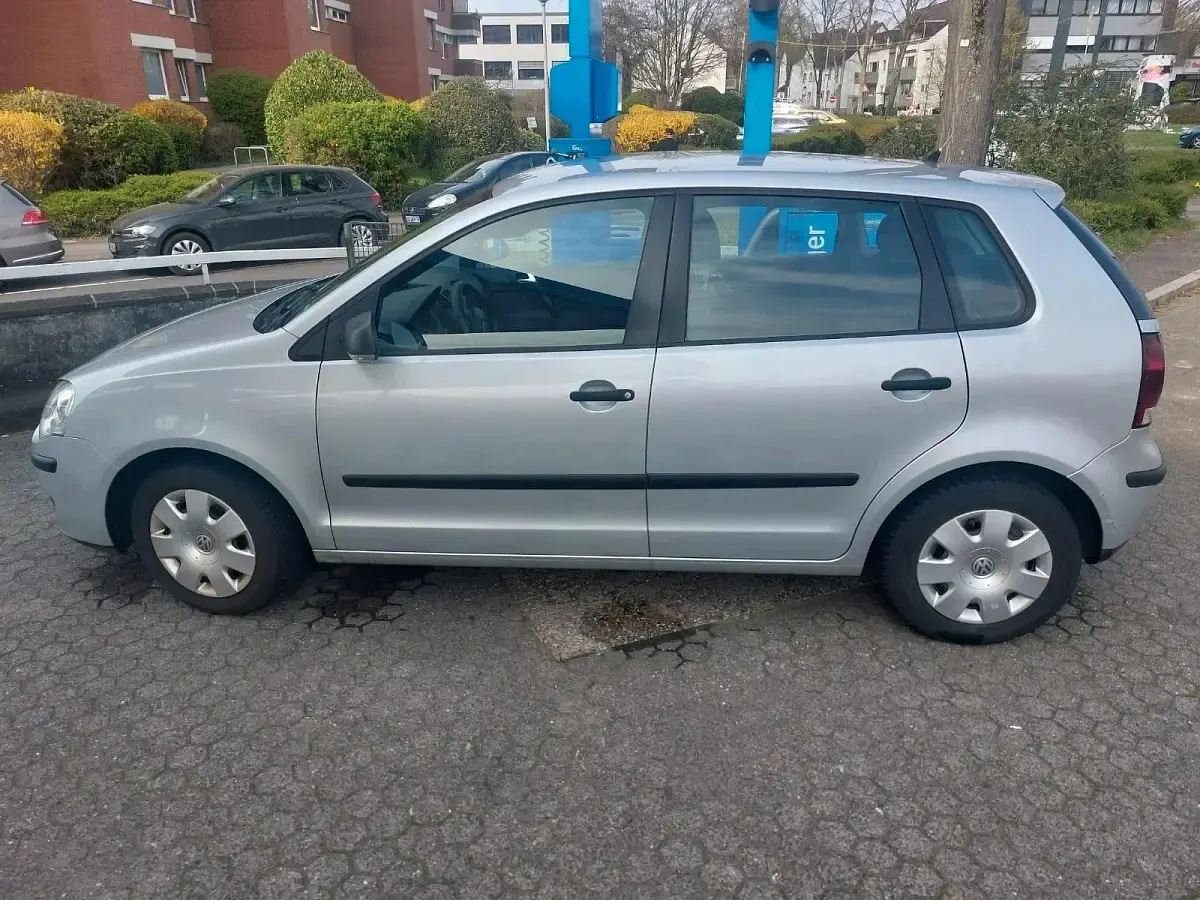 Gebraucht VW Polo 75 PS (55 kW) 2007 Grau Kleinwagen