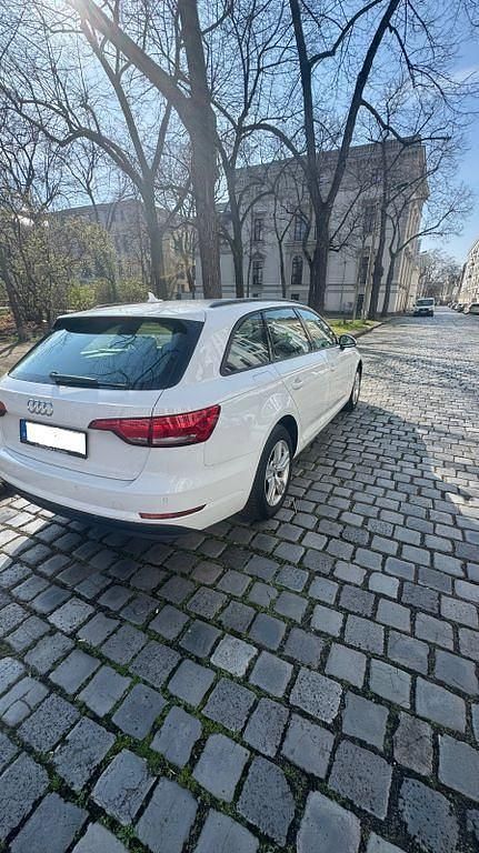 Gebraucht Audi A4 Comfort 122 PS (89 kW) 2016 Weiß Kombi