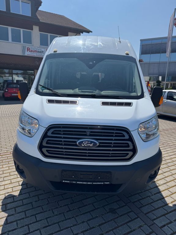 Weiß Gebraucht 2018 Ford Transit Trend Van / Kleinbus | 30.500 € - Bild 1/4