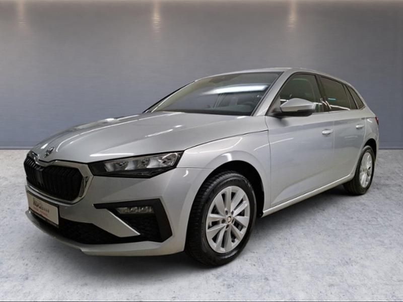 Neu Skoda Scala Selection 116 PS (85 kW) 2025 Silber Kleinwagen