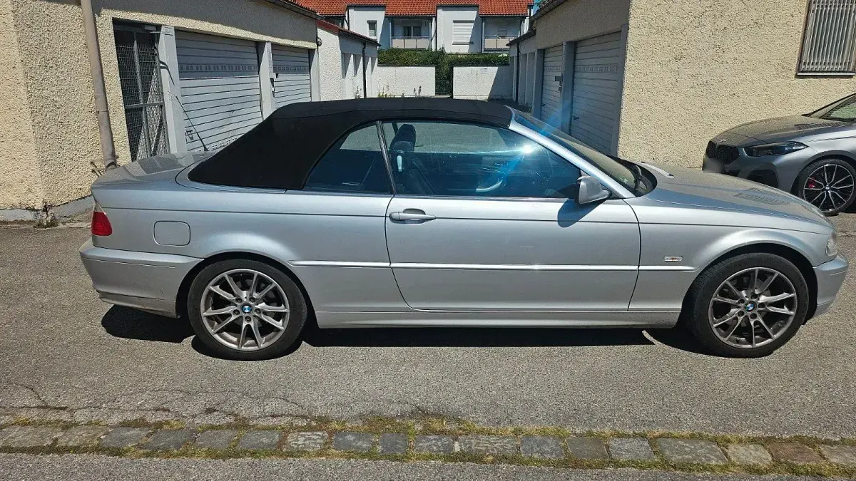 Gebraucht BMW 320 Cabriolet 170 PS (125 kW) 2003 Silber Cabrio