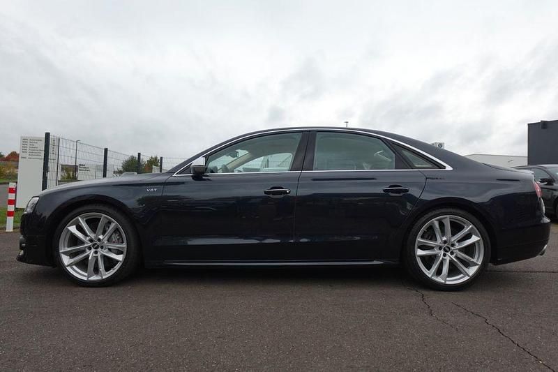 Gebraucht Audi S8 plus Sport 605 PS (444 kW) 2016 Blau Limousine