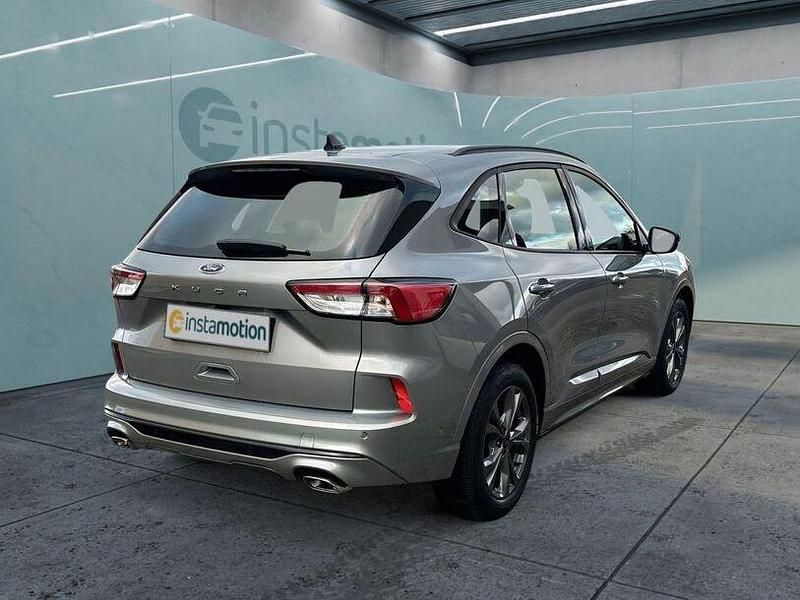 Gebraucht Ford Kuga 120 PS (88 kW) 2023 Silber SUV