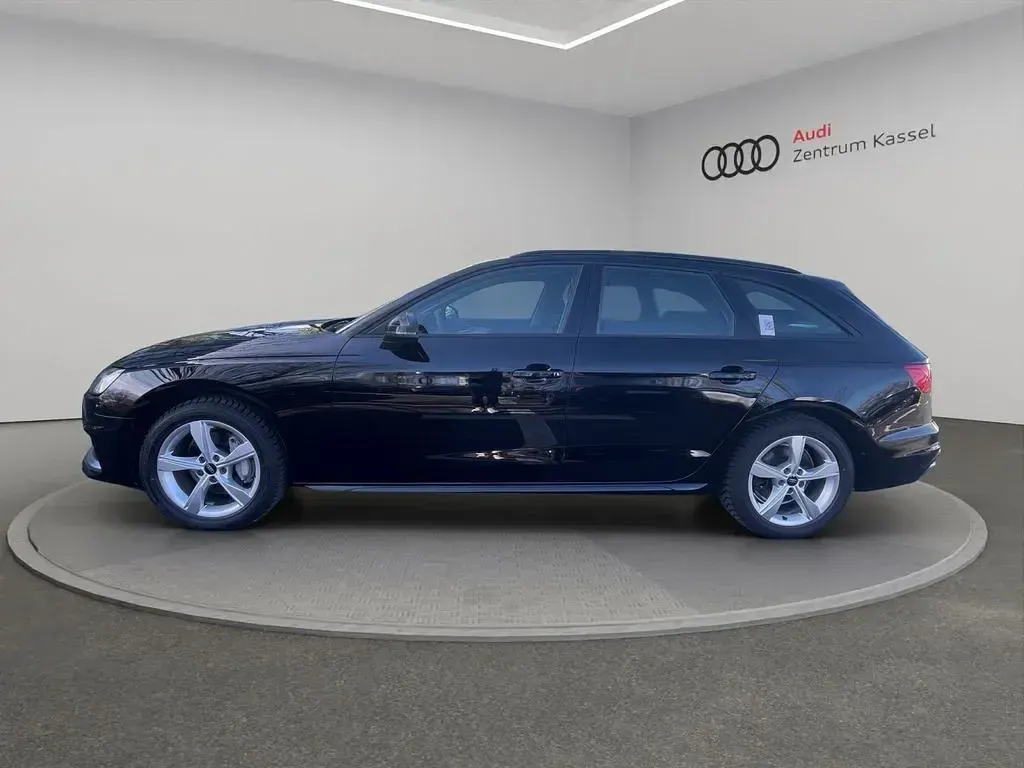 Gebraucht Audi A4 Sport 204 PS (150 kW) 2024 Schwarz Kombi
