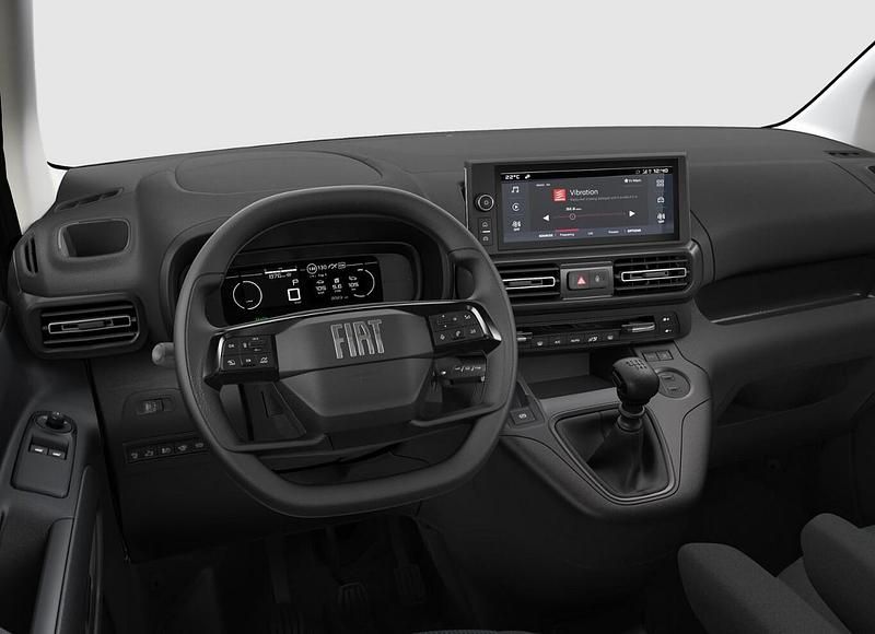 Neu Fiat Doblò 101 PS (74 kW) 2025 Cinema schwarz metallic Van / Kleinbus