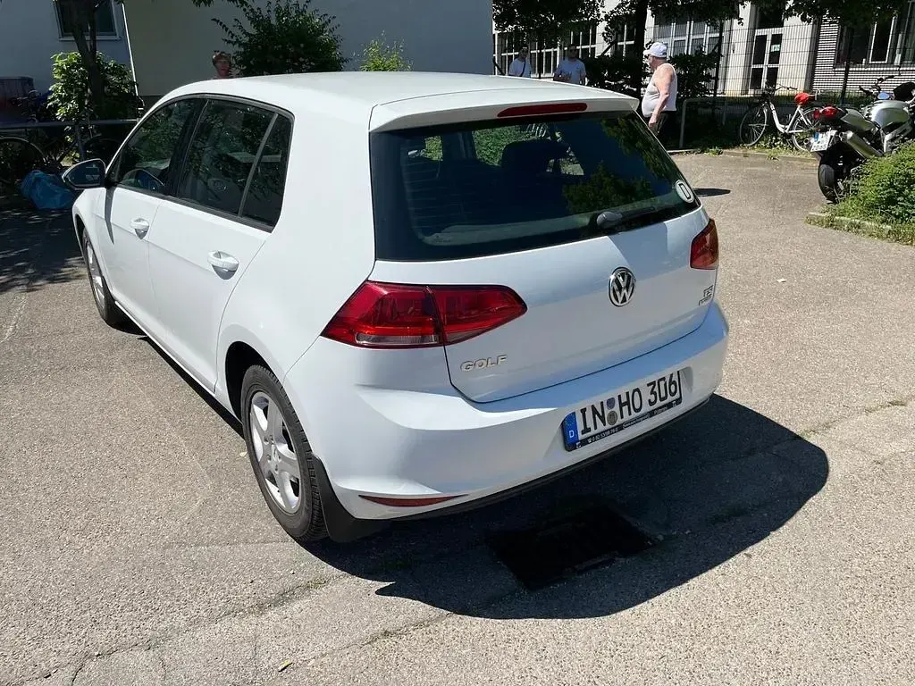 Gebraucht VW Golf VII Trendline 86 PS (63 kW) 2013 Weiß Limousine