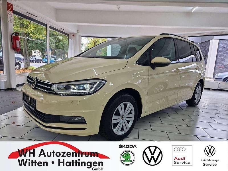 Hellelfenbein Neu 2025 VW Touran R Van / Kleinbus | 36.999 € (Superpreis) - Bild 1/4