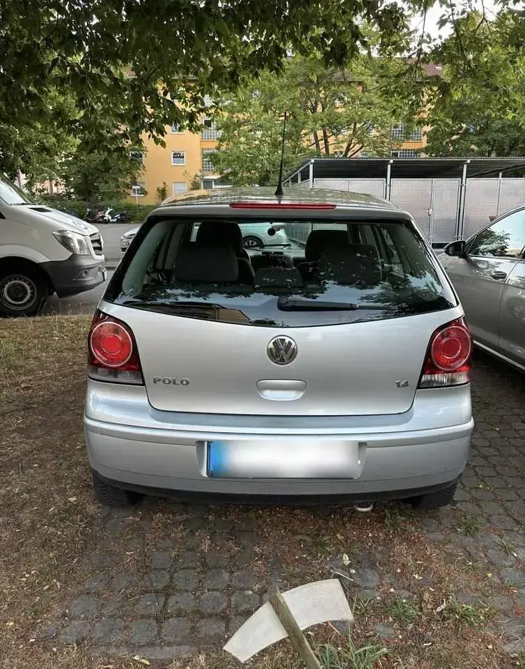 Gebraucht VW Polo Comfortline 80 PS (58 kW) 2009 Grau Kleinwagen