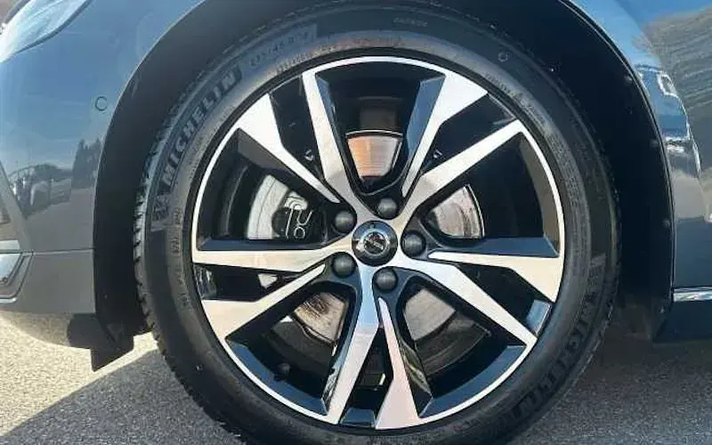 Gebraucht Volvo V60 Core 197 PS (144 kW) 2025 Blau Kombi