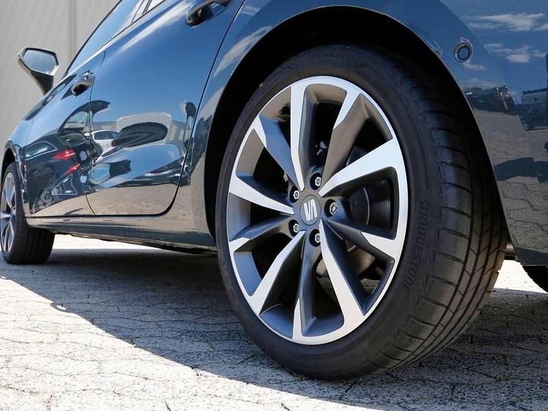 Gebraucht Seat Leon FR 150 PS (110 kW) 2026 Fjordblau Limousine