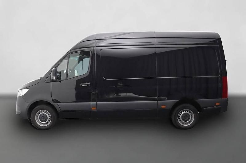 Gebraucht Mercedes Sprinter 170 PS (125 kW) 2024 Schwarz Van