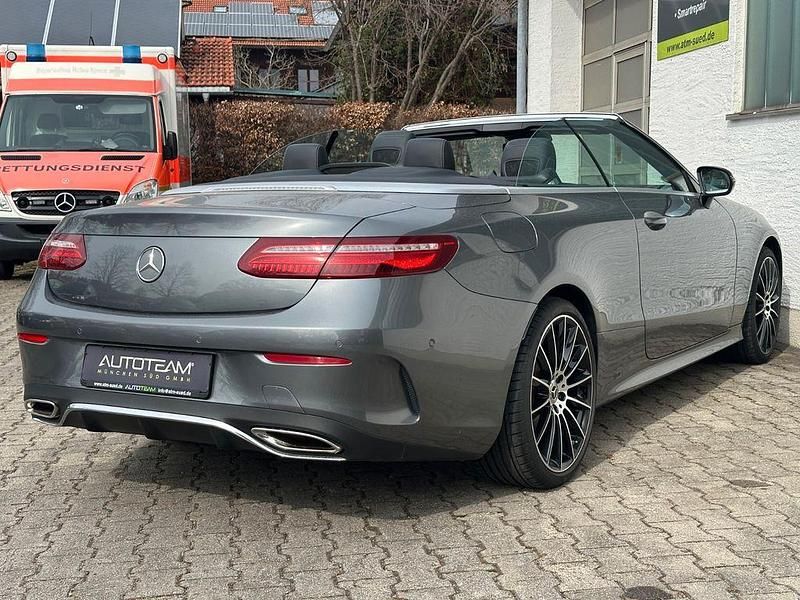 Gebraucht Mercedes E350 AMG 299 PS (219 kW) 2018 Grau Cabrio