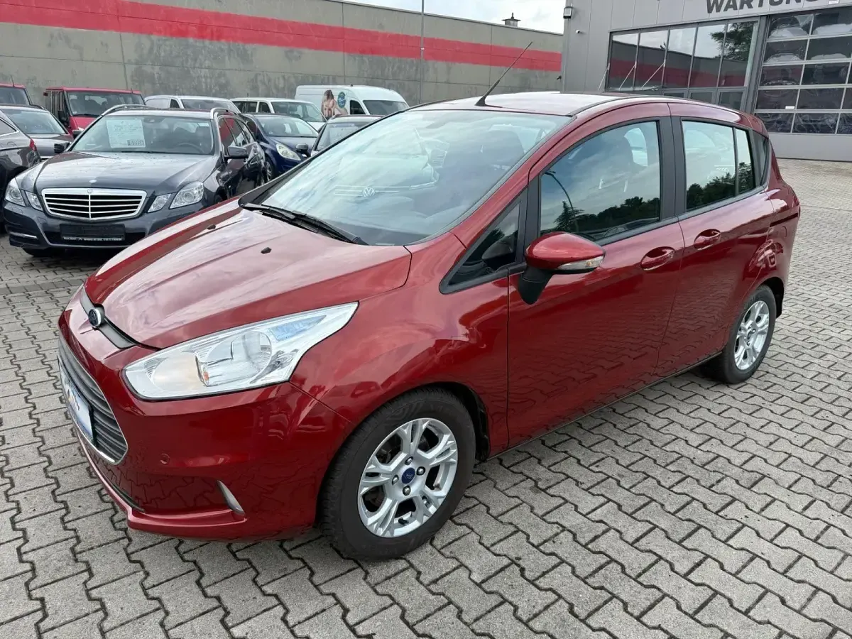 Gebraucht Ford B-MAX SYNC Edition 101 PS (74 kW) 2015 Rot Van / Kleinbus