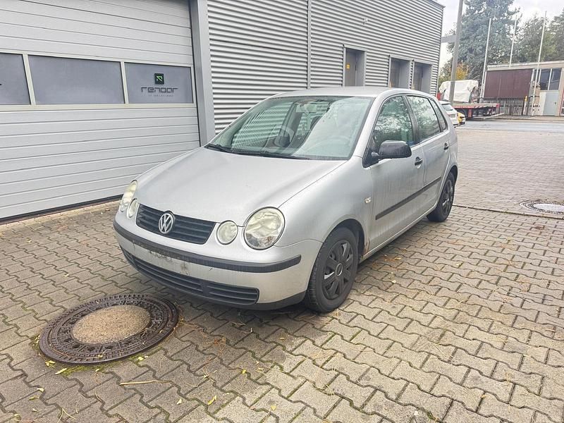 Silber Gebraucht 2003 VW Polo Kleinwagen | 790 € (Guter Preis) - Bild 1/4