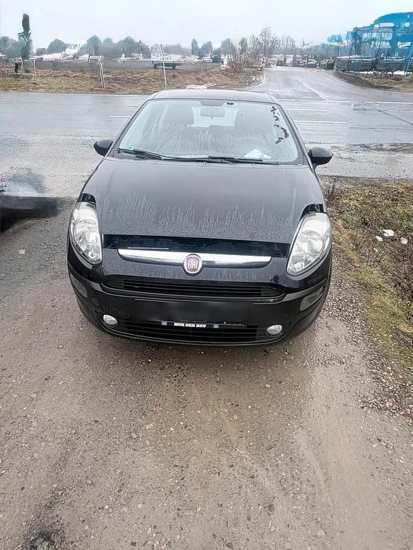 Gebraucht Fiat Punto 75 PS (55 kW) 2010 Kleinwagen