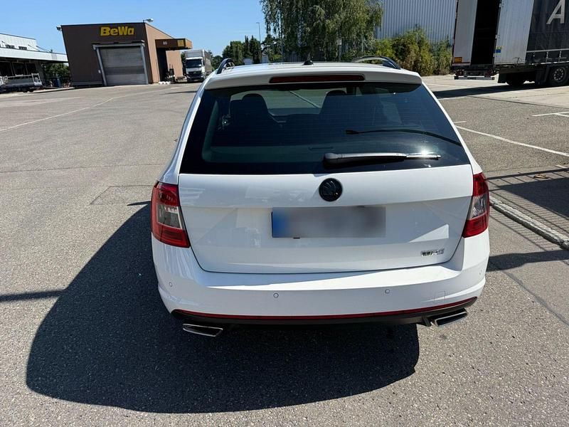 Gebraucht Skoda Octavia RS 184 PS (135 kW) 2016 Weiß Kleinwagen