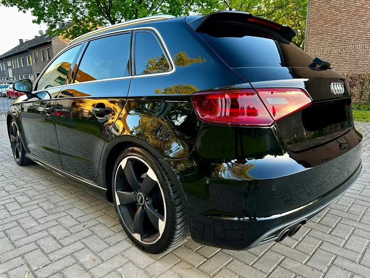 Gebraucht Audi A3 Ambiente 184 PS (135 kW) 2014 Schwarz Kleinwagen