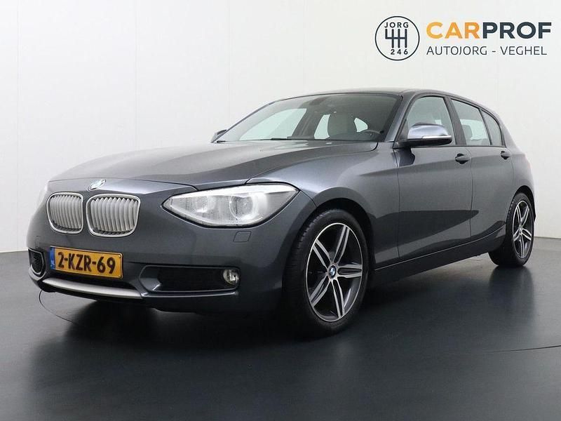 Grau Gebraucht 2013 BMW 116 Executive Kleinwagen | 5.995 € (Fairer Preis) - Bild 1/4
