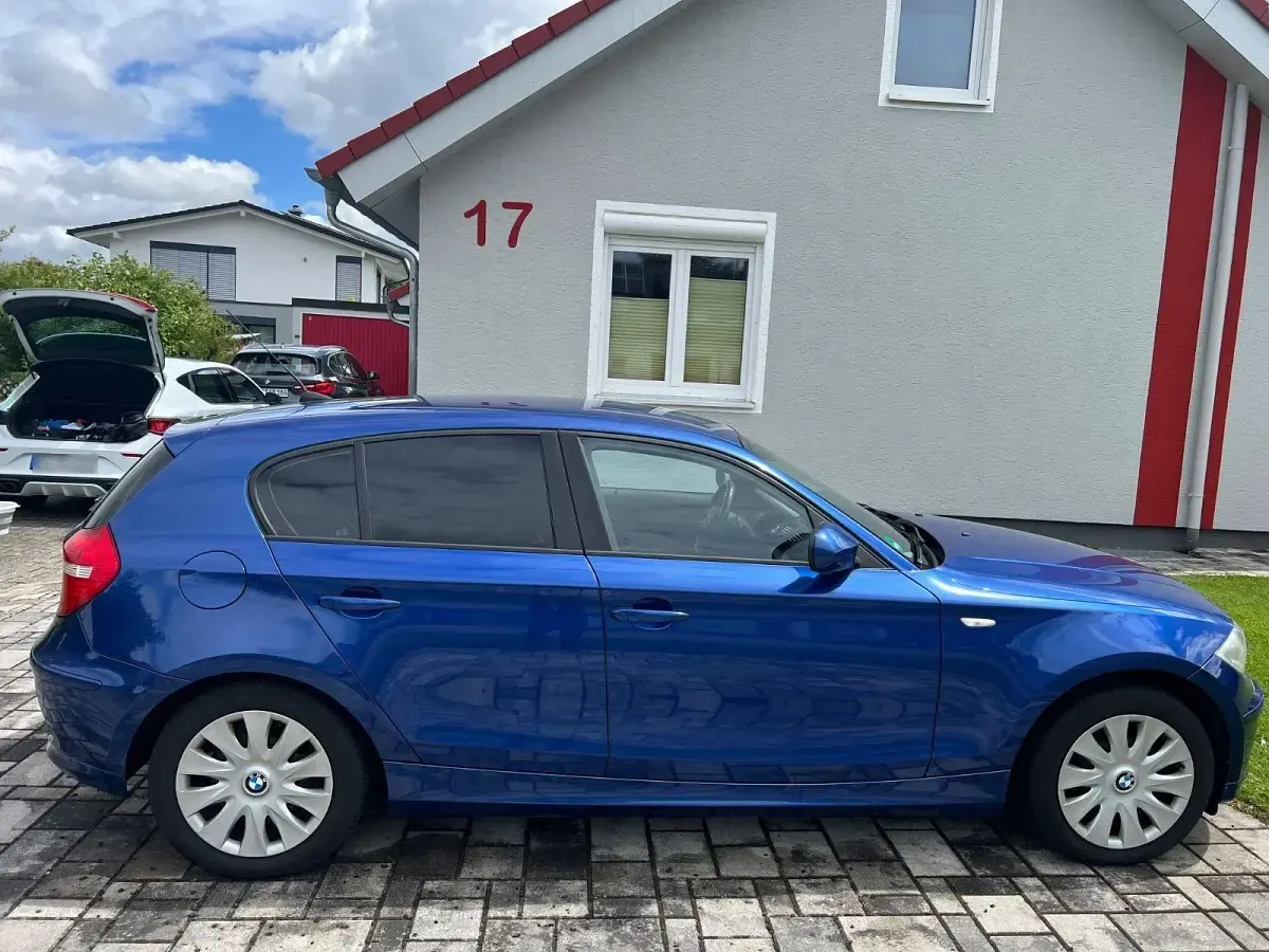 Gebraucht BMW 116 122 PS (89 kW) 2010 Blau Kleinwagen