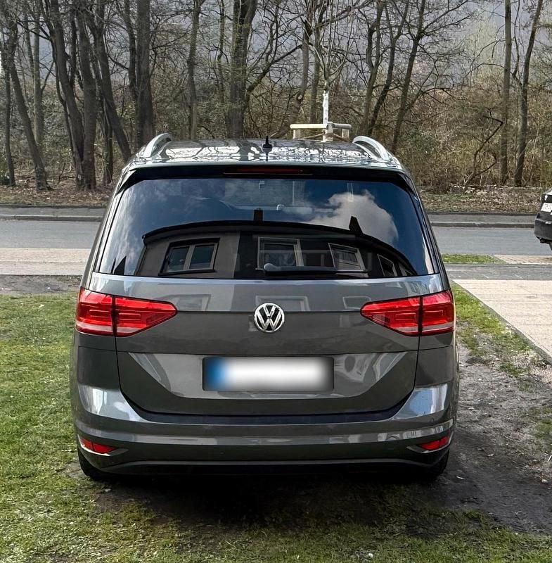 Gebraucht VW Touran Join 150 PS (110 kW) 2018 Grau Van / Kleinbus