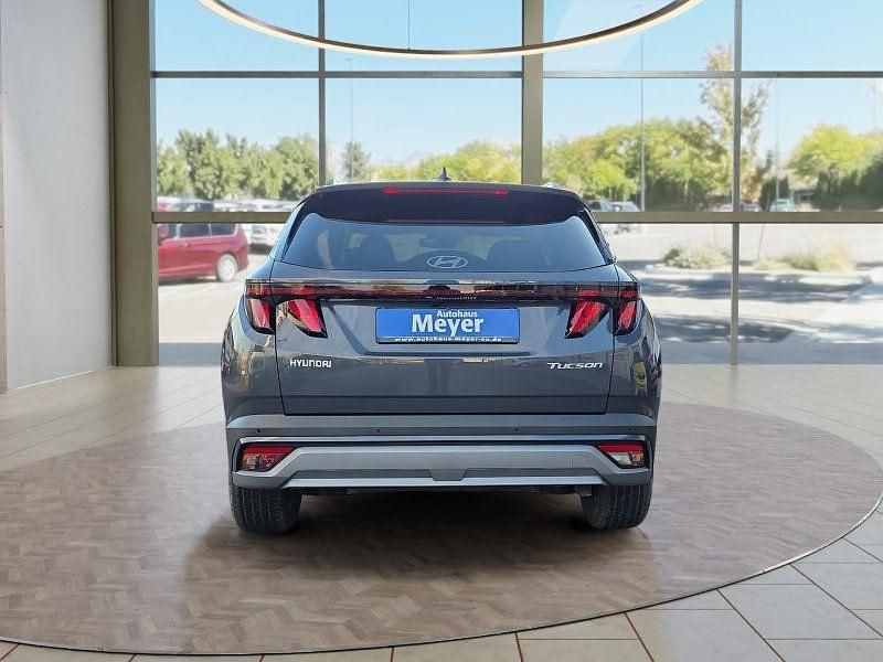 Neu Hyundai Tucson 160 PS (117 kW) 2025 Ecotronic gray SUV
