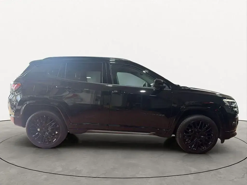 Gebraucht Jeep Compass 131 PS (96 kW) 2023 Schwarz SUV